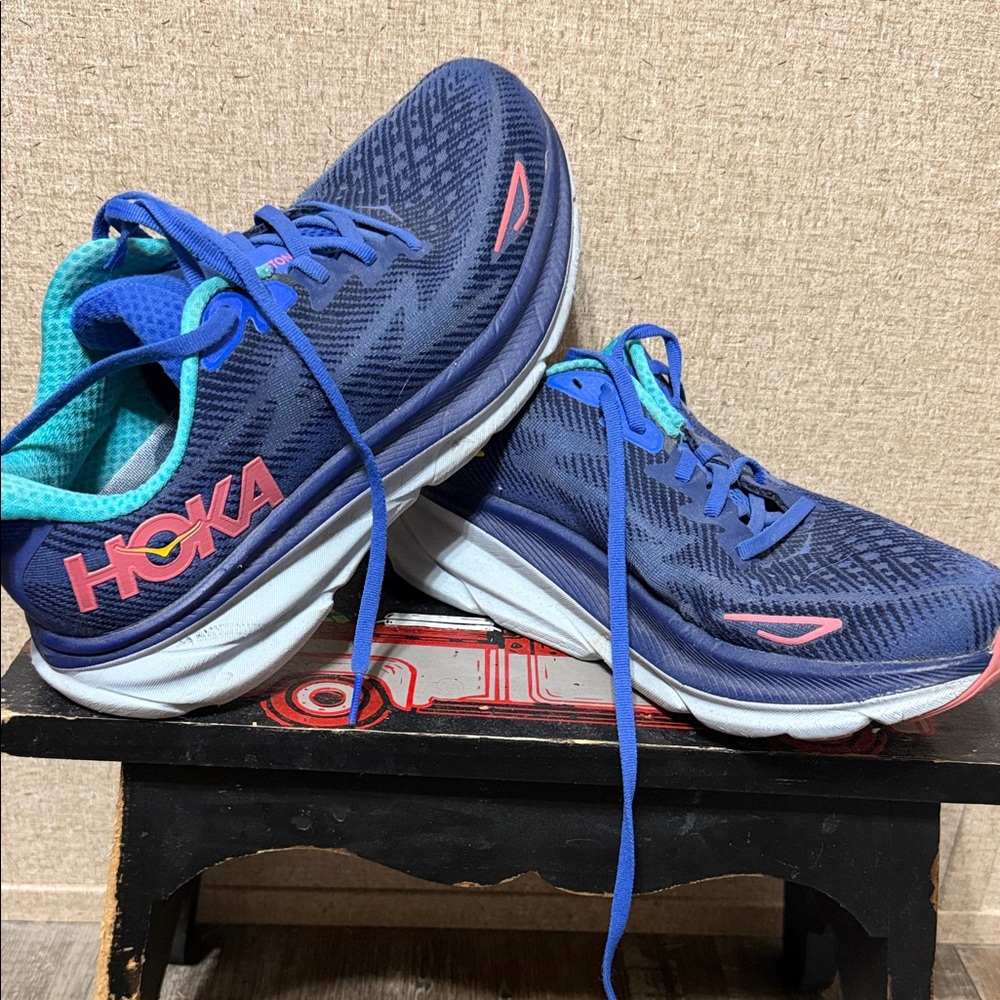 Hoka Women's Navy and Coral Lightweight Running Shoes